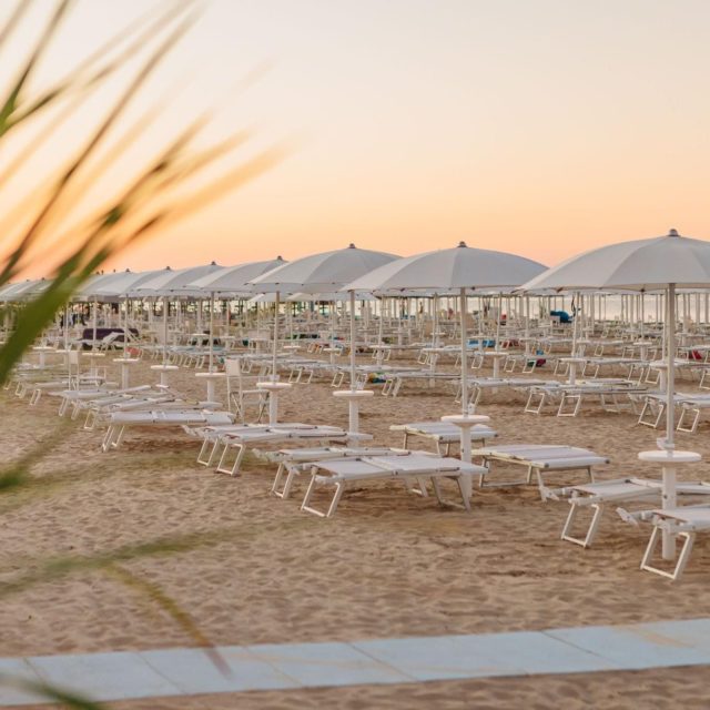 https://www.narramondovillas.it/wp-content/uploads/2021/06/giuloianova-gallery-1-640x640.jpeg