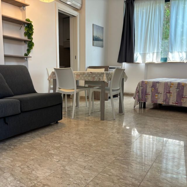 https://www.narramondovillas.it/wp-content/uploads/2025/07/residence-arancio-monolocale-5-640x640.jpeg